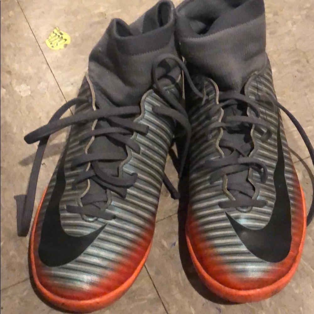 Boys CR soccer cleats